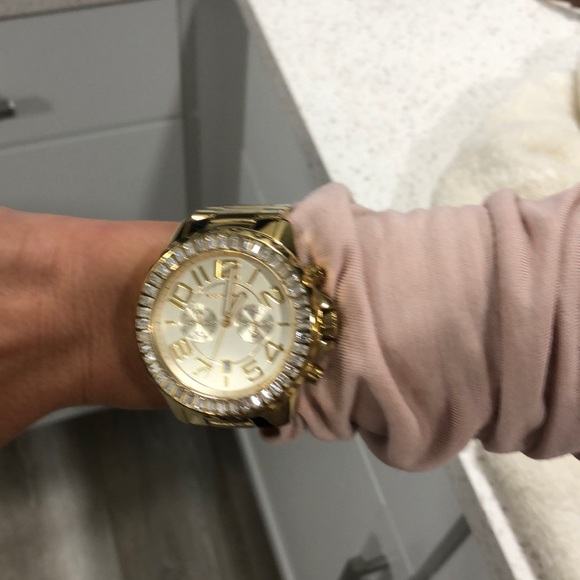 MK watch - Picture 2 of 3